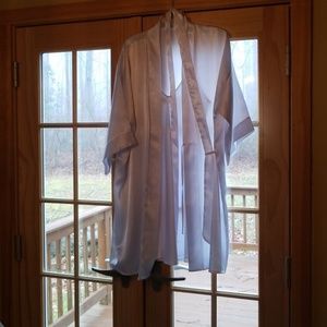 Silky polyester robe and negligee